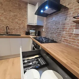  Apartment 2 Bed Apartment, Near St Park, Free Parking United Kingdom